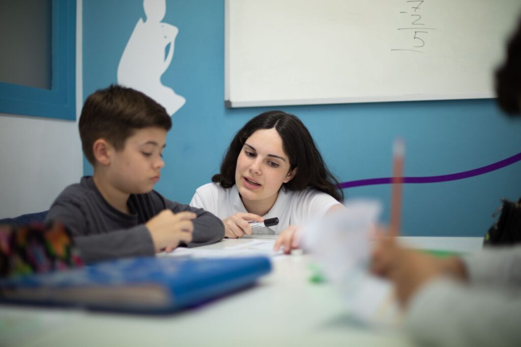 CLASES DE REFUERZO ESCOLAR